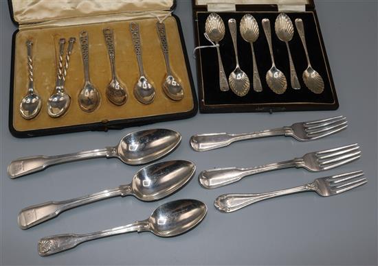 Set of 6 silver shell bowl coffee spoons and sundry silver flatware